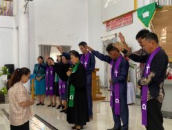 Warga Gereja KGPM Sidang Getsemani Tompaso Doakan Vanda Sarundajang