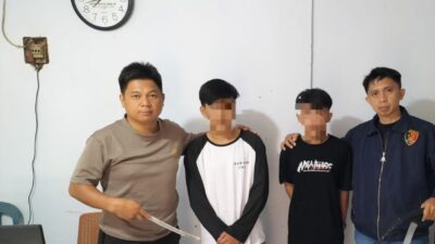 Dua Pemuda di Kombi Ditangkap Polisi karena Bawa Senjata Tajam