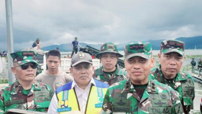 Pangdam XIII/Merdeka Mayjen TNI Suhardi Gerakkan Pembersihan Danau Tondano untuk Indonesia Emas 2045