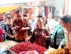 Wabup Minahasa Sidak Pasar Langowan, Ingatkan Pedagang Tak Timbun Bahan Pokok