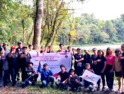 Latih Jiwa Relawan, PMR SMPN 2 Tondano Buktikan Solidaritas di Gunung Tampusu