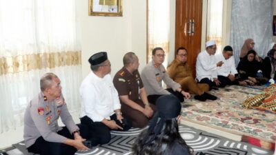 Kapolres, Bupati dan Kajari Minahasa Melayat di Rumah Duka Almarhum Ketua MUI Minahasa
