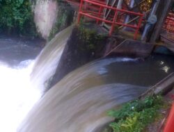 PLN Tonsealama Buka Pintu Air Penuh, Sampah dan Eceng Gondok Perparah Banjir Minahasa