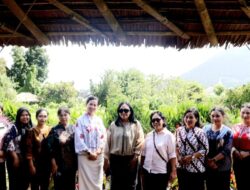 Istri Asrena Kasad Kunjungi Destinasi Wisata Tomohon, Disambut Hangat Persit KCK Cabang XIV Kodim 1302/Minahasa