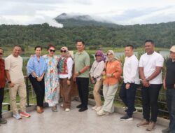 Wisata Sehari di Tomohon, Ketua DPK Unit TNI AD Kagumi Pesona Danau Linow