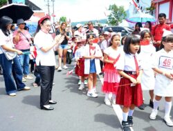 Semarak Merah Putih di Tondano: Wakil Bupati Sambut Pawai Ribuan Bocah Rayakan Kemerdekaan