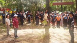 Ratusan Pecinta Alam Upacara HUT Ke-80 RI di Kaki Gunung Soputan