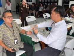 Dukung HUT Kejaksaan, Kepala BPJS Kesehatan Tondano Ikut Donor Darah