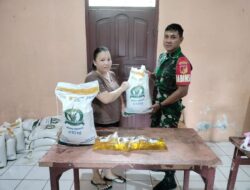 Babinsa Kodim 1302/Minahasa Kawal Distribusi Bantuan Pangan, Pastikan Beras dan Minyak Goreng Tepat Sasaran