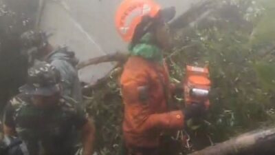 Akhirnya ‘Black Box’ Ditemukan, KNKT Segera Analisis Penyebab Jatuhnya Pesawat ATR  di Gunung Bulusaraung