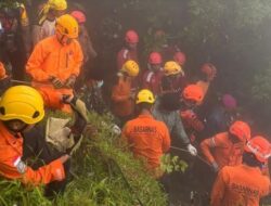 Basarnas Pastikan Seluruh Korban Kecelakaan Pesawat ATR 42-500 di Gunung Bulusaraung Telah Ditemukan