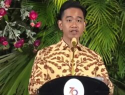 Pelucuran Delapan Buku Yusril Ihza Mahendra, Wapres Gibran Bilang Siapapun Presidennya, Menterinya Ya Prof Yusril