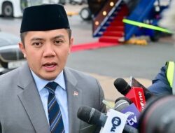 Bantah Tudingan PDI Perjuangan, Seskab Teddy: Tak Ada Program Pendidikan Dihentikan Setelah MBG Digulirkan