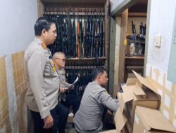 Kapolres Minahasa Periksa Administrasi dan Kondisi Fisik Senjata Api
